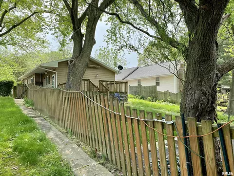 215 E Teak St, Thayer, IL 62689 photo 40