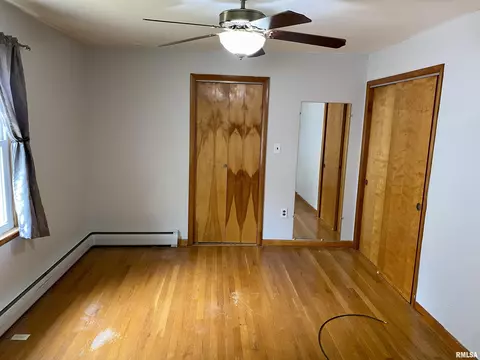 215 E Teak St, Thayer, IL 62689 photo 18