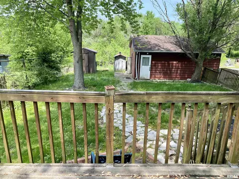 215 E Teak St, Thayer, IL 62689 photo 34