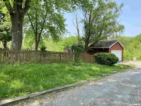 215 E Teak St, Thayer, IL 62689 photo 41