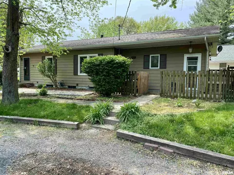 215 E Teak St, Thayer, IL 62689 photo 38
