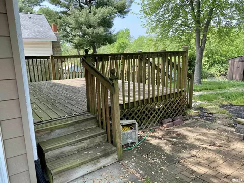 215 E Teak St, Thayer, IL 62689 photo 31