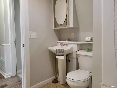 2110 S 10th St, Springfield, IL 62703 photo 18
