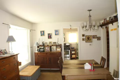 2119 E Hood St, Springfield, IL 62703 photo 7