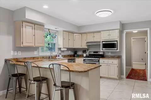 804 Wood Pointe Dr, Springfield, IL 62702 photo 18