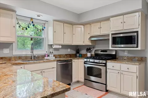 804 Wood Pointe Dr, Springfield, IL 62702 photo 19