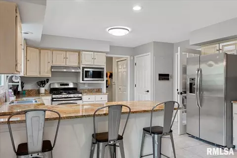 804 Wood Pointe Dr, Springfield, IL 62702 photo 17