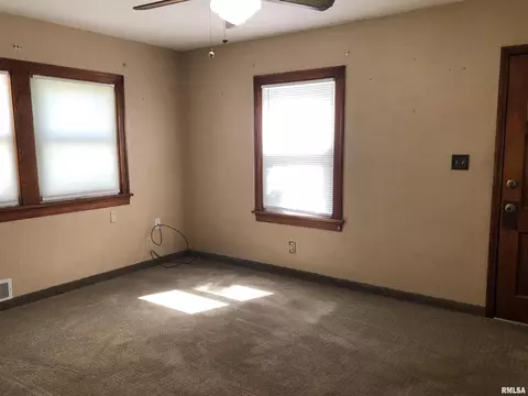 231 S Wheeler Ave, Springfield, IL 62703 photo 3