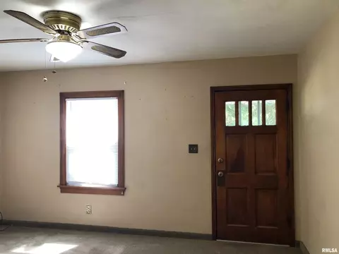 231 S Wheeler Ave, Springfield, IL 62703 photo 4