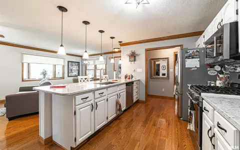 400 W Kickapoo St, Lincoln, IL 62656 photo 11