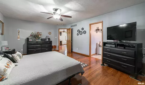 400 W Kickapoo St, Lincoln, IL 62656 photo 17