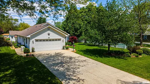 400 W Kickapoo St, Lincoln, IL 62656 photo 4
