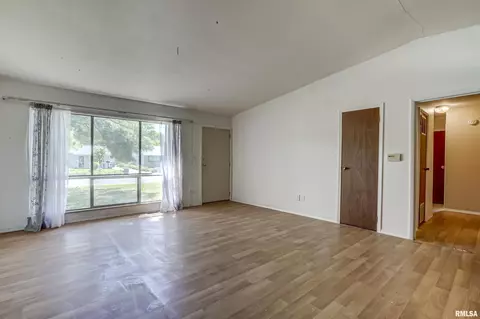 3425 S College St, Springfield, IL 62703 photo 9