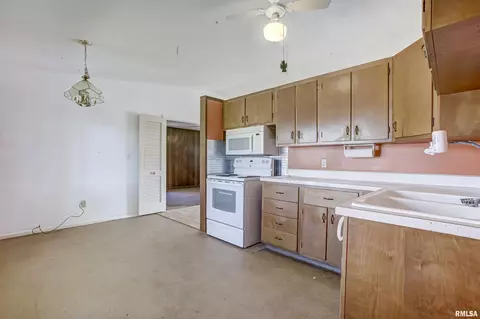 3425 S College St, Springfield, IL 62703 photo 13