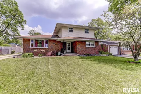 920 N 3rd St, Riverton, IL 62561 photo 1