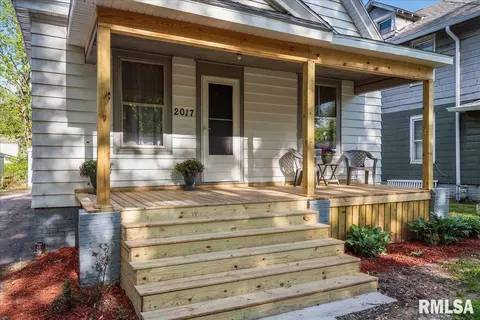 2017 S Spring St, Springfield, IL 62704 photo 2