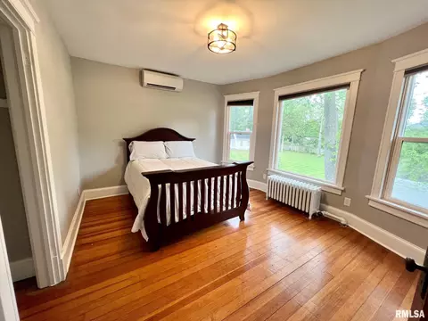 211 E Hargrave St, Athens, IL 62613 photo 18