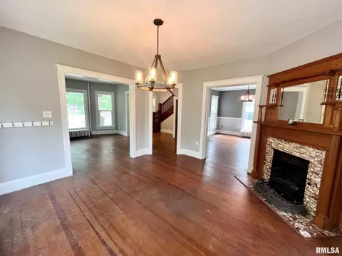 211 E Hargrave St, Athens, IL 62613 photo 3