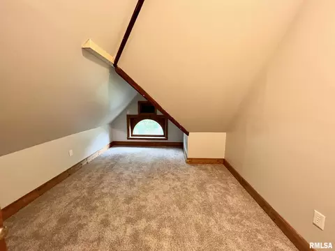 211 E Hargrave St, Athens, IL 62613 photo 27