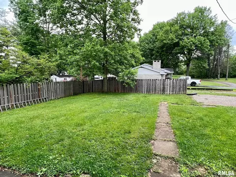 211 E Hargrave St, Athens, IL 62613 photo 28