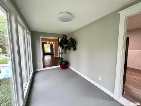 211 E Hargrave St, Athens, IL 62613 photo 9