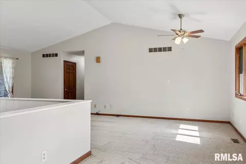 112 Appomattox Dr, Springfield, IL 62711 photo 23