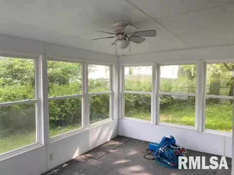 104 Mccarthy Dr, Springfield, IL 62702 photo 7