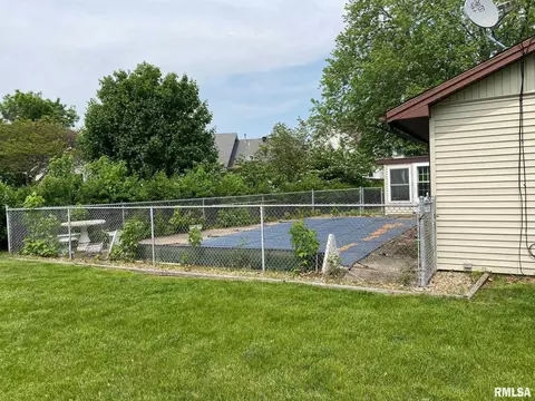 104 Mccarthy Dr, Springfield, IL 62702 photo 13