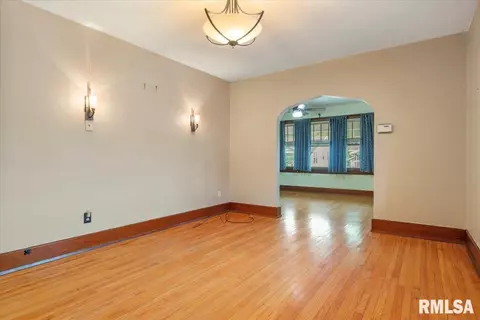 512 S Park Ave, Springfield, IL 62704 photo 10