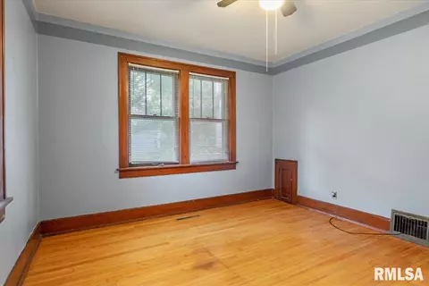 512 S Park Ave, Springfield, IL 62704 photo 22