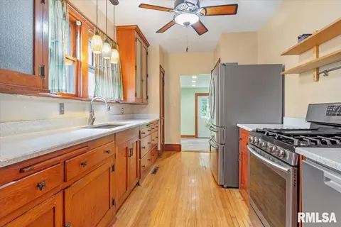 512 S Park Ave, Springfield, IL 62704 photo 15