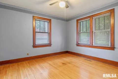512 S Park Ave, Springfield, IL 62704 photo 21