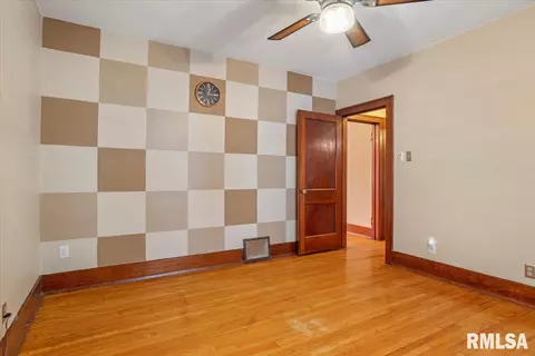 512 S Park Ave, Springfield, IL 62704 photo 19