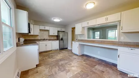 2409 Queensway Rd, Springfield, IL 62703 photo 7