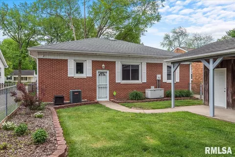 2413 S Walnut St, Springfield, IL 62704 photo 35
