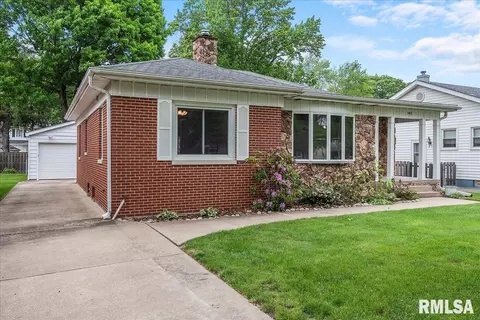 2413 S Walnut St, Springfield, IL 62704 photo 4