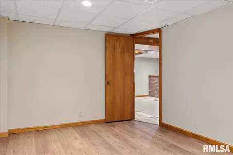 2413 S Walnut St, Springfield, IL 62704 photo 32