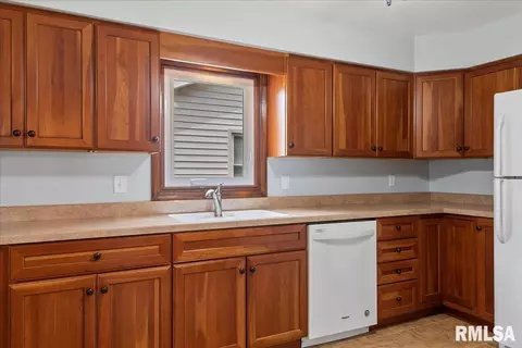2413 S Walnut St, Springfield, IL 62704 photo 14