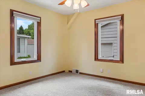 2413 S Walnut St, Springfield, IL 62704 photo 21