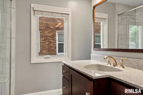 2413 S Walnut St, Springfield, IL 62704 photo 19