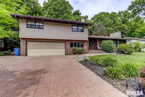 935 Roanoke Dr, Springfield, IL 62702 photo 1