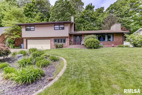 935 Roanoke Dr, Springfield, IL 62702 photo 4