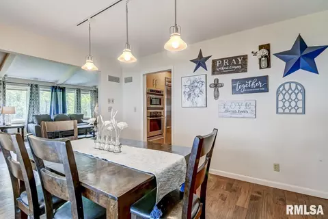 935 Roanoke Dr, Springfield, IL 62702 photo 14