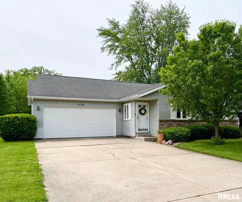 2316 Austin Dr, Springfield, IL 62704 photo 1