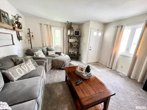 2316 Austin Dr, Springfield, IL 62704 photo 6