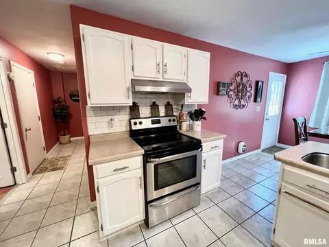 2316 Austin Dr, Springfield, IL 62704 photo 10