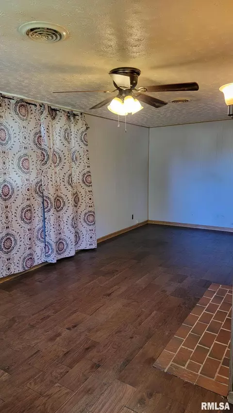 2913 E Mason St, Springfield, IL 62702 photo 3