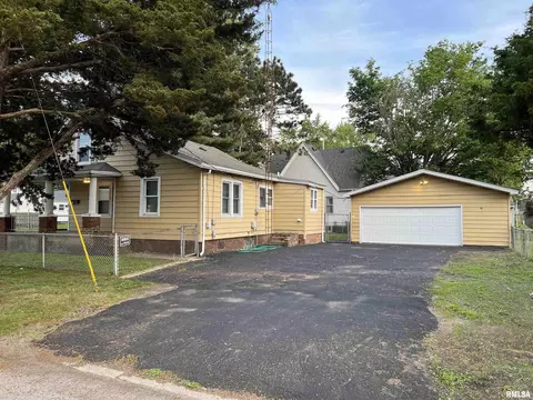 1627 N 10th St, Springfield, IL 62702 photo 2