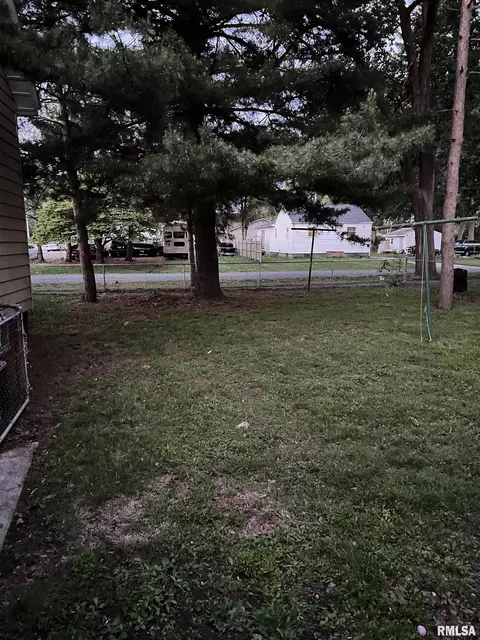 1627 N 10th St, Springfield, IL 62702 photo 5