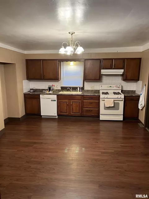 1627 N 10th St, Springfield, IL 62702 photo 9